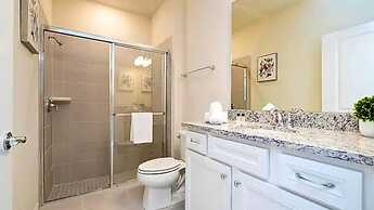 Modern 5BR Townhouse w Private Pool Near Disney