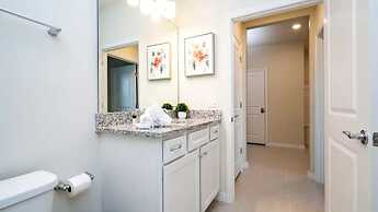 Modern 5BR Townhouse w Private Pool Near Disney