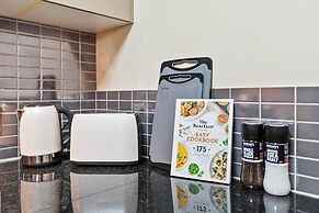 Palmview Heights - 9 Pools BBQ Gym