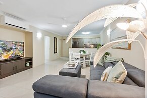 Palmview Heights - 9 Pools BBQ Gym