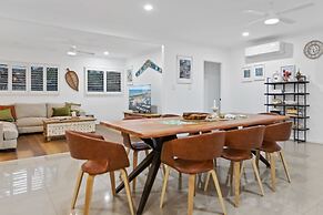 Curlews Nest - Pool BBQ and Beach