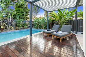 Curlews Nest - Pool BBQ and Beach