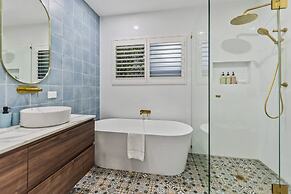 Curlews Nest - Pool BBQ and Beach