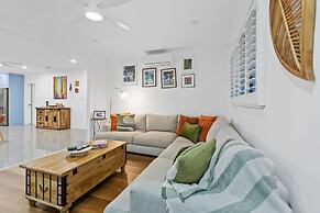 Curlews Nest - Pool BBQ and Beach