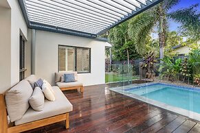 Curlews Nest - Pool BBQ and Beach