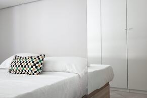 JOIVY Modern City Centre Flat