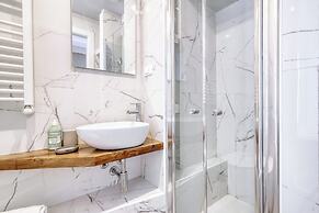 JOIVY Modern City Centre Flat