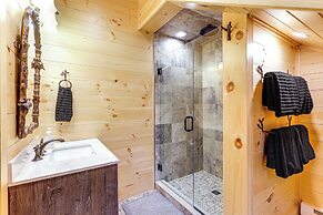 < 5 Mi to Whiteface Mtn Resort: Cabin-style Apt