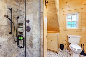 < 5 Mi to Whiteface Mtn Resort: Cabin-style Apt