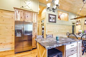 < 5 Mi to Whiteface Mtn Resort: Cabin-style Apt