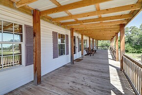 Hunt, Fish, Unwind: Countryside Escape in Texas!