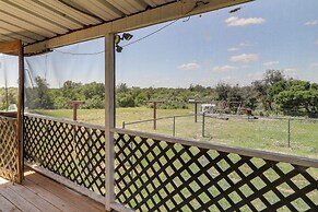 Hunt, Fish, Unwind: Countryside Escape in Texas!