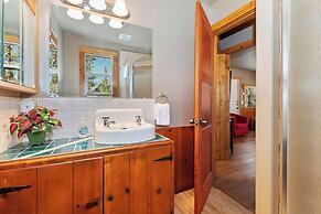 Tranquil 2-Bedroom Retreat