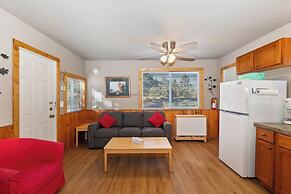 Tranquil 2-Bedroom Retreat