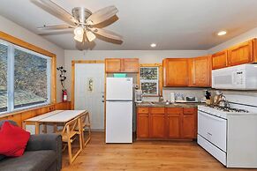 Tranquil 2-Bedroom Retreat