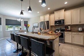 Spacious With Private Pool Ideal for Families