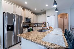 Spacious With Private Pool Ideal for Families