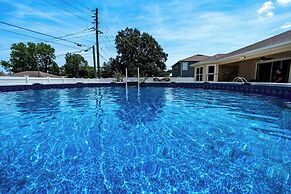 Spacious With Private Pool Ideal for Families
