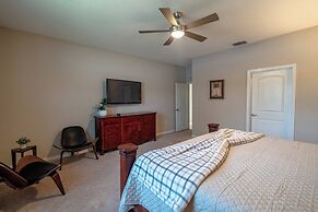 Spacious With Private Pool Ideal for Families