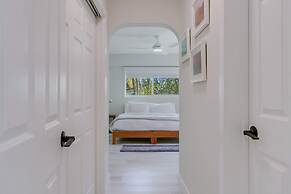 Sunshine Edit- Contemporary Yard and Near Beach