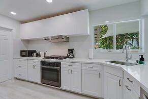 Sunshine Edit- Contemporary Yard and Near Beach