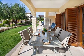 Aa02 Adjacent to Aphrodite Hills- Communal Pool, Garden