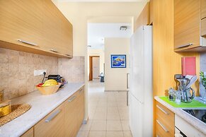 Aa02 Adjacent to Aphrodite Hills- Communal Pool, Garden