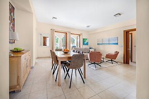 Aa02 Adjacent to Aphrodite Hills- Communal Pool, Garden