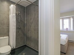 Harcombe House Rooms - First Floor Double