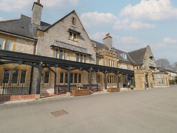 Harcombe House Rooms - First Floor Double