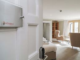 Harcombe House Rooms - First Floor King