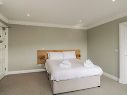 Harcombe House Rooms - First Floor King