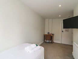 Harcombe House Rooms - First Floor Single
