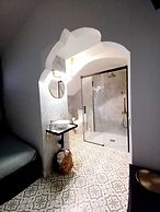 Aposentos La Condesa by La Condesa Carmen