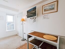 The Isabella Studio by Richmond Park