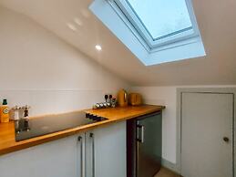 The Isabella Studio by Richmond Park