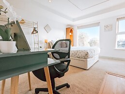 The Isabella Studio by Richmond Park