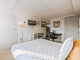 The Isabella Studio by Richmond Park