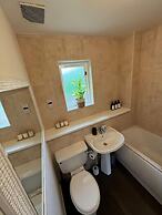 Twickenham Hideaway in London