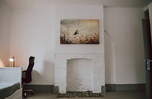The Twickenham Apartment Near Strawberry Hill