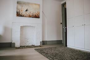 The Twickenham Apartment Near Strawberry Hill