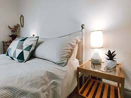 The Twickenham Apartment Near Strawberry Hill