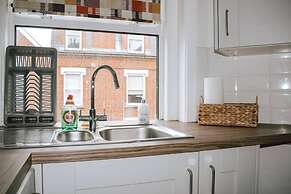 The Twickenham Apartment Near Strawberry Hill