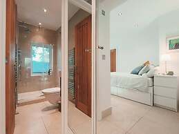 The Sandy Studio Flat in Petersham