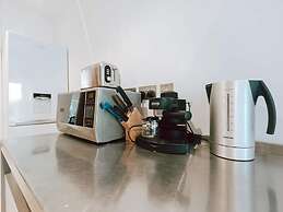 The Sandy Studio Flat in Petersham