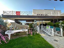 HİDDEN GARDEN SUİT OTEL