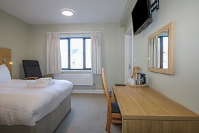 Marine Court Suite