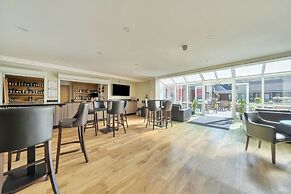 Marine Court Suite