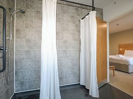 Marine Court Suite