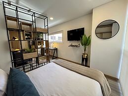 Cozy Loft in 93 park